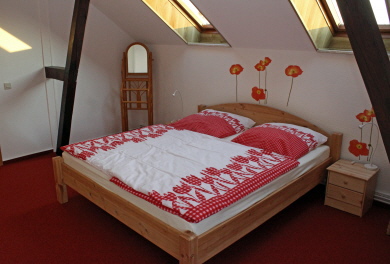 Im Elternschlafzimmer steht ein 2.Fernseher